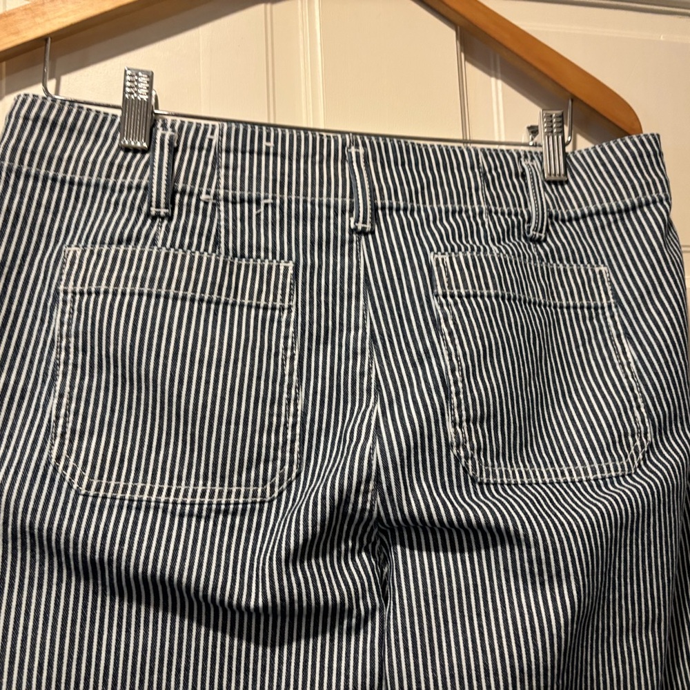 Talbots EUC Worn Once- Relaxed Sz 10Blue and White Striped Pants - Picture 6 of 7